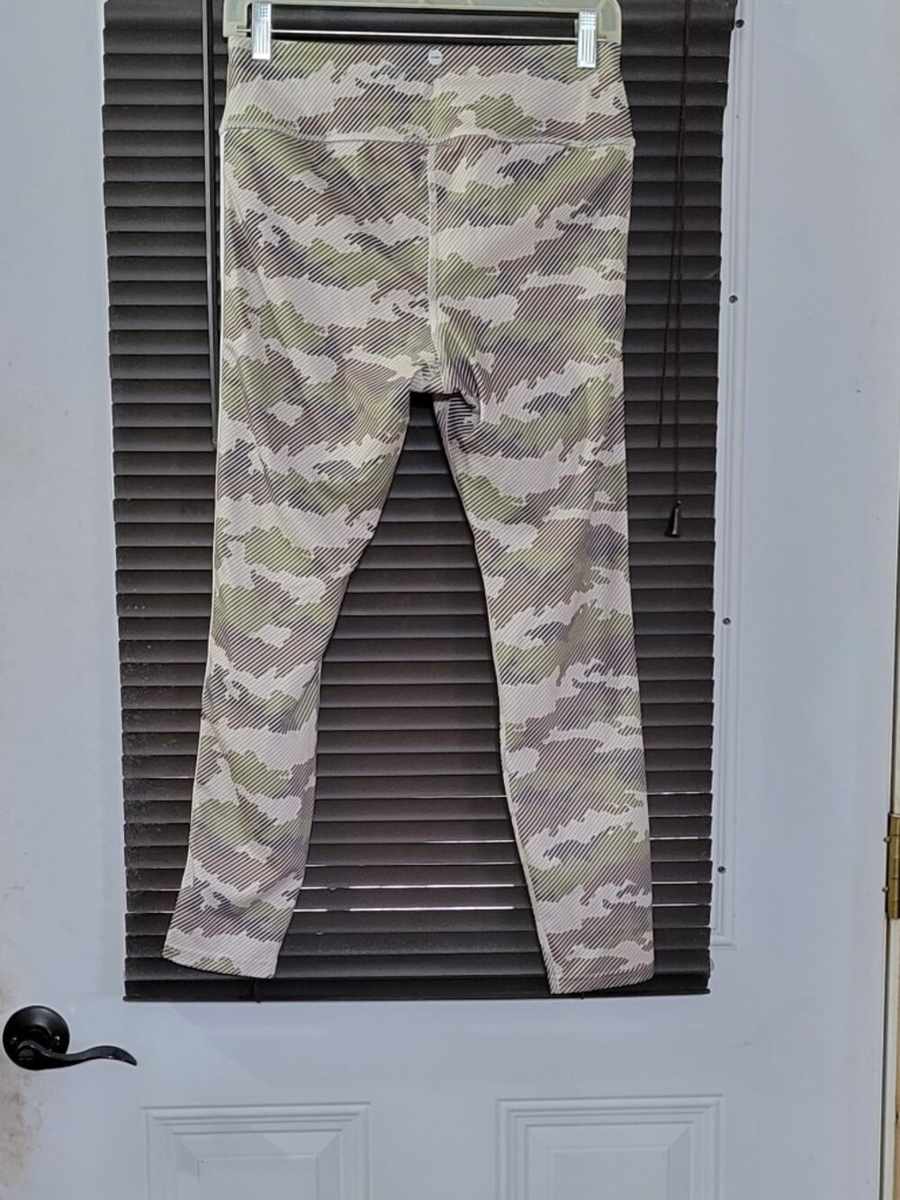 Avia / New York/unbranded womans leggings/capris/bermuda shorts size m 8-10 - Picture 6 of 15